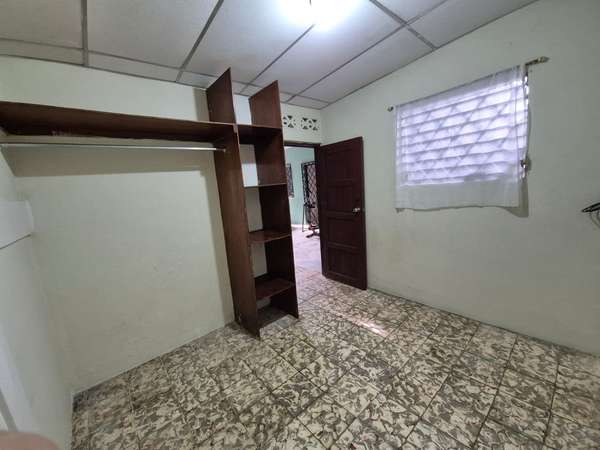 Rento habitación con entrada independiente 