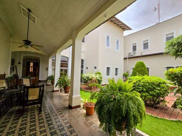 KC- Casa Colonial en Venta en el Corazón de Granada – Ideal para Hotel o Vivienda de Lujo 