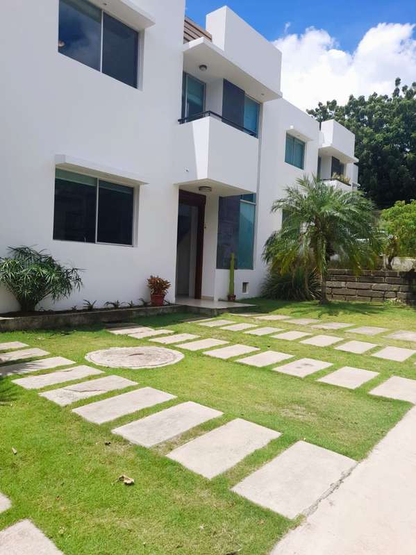 FP/HM CASA EN VENTA EN Cerca de Galerías Santo Domingo | US$275,000