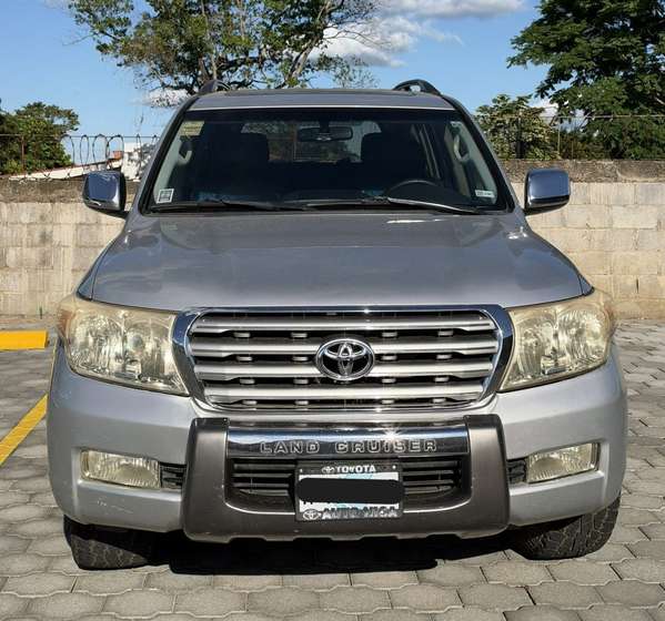 Toyota Land Cruiser VX V8 2008 (Coronela) – 4x4 Automática