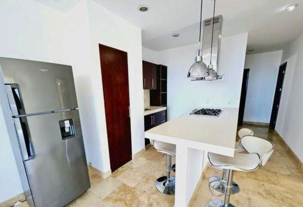 FP/HM CASA EN VENTA EN PINARES DE SANTO DOMINGO | US$ 180,000