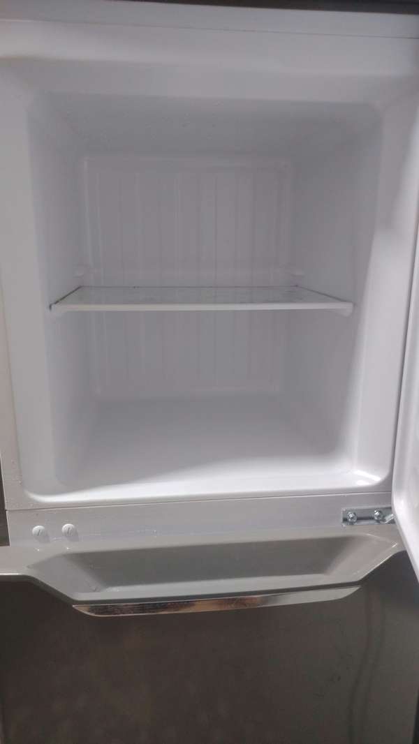 Refrigerador de 6 pies. Seminuevo, 1 mes de uso 