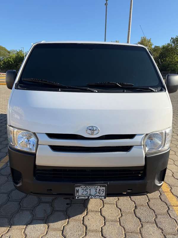 Toyota hiace panel doble aire acondicionado motor 5L año 2016 Listo para trabajo duro