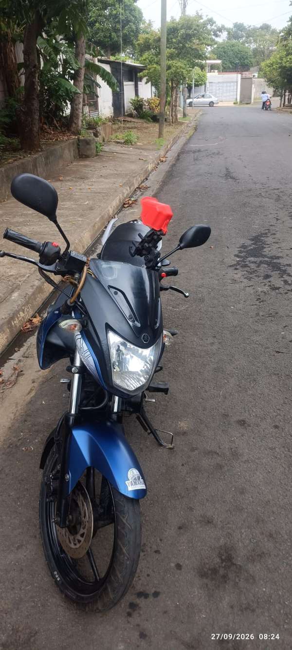 Moto yamaha SZ150 