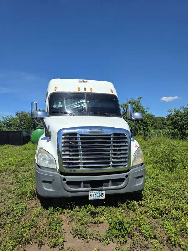 Freightliner cascadia 