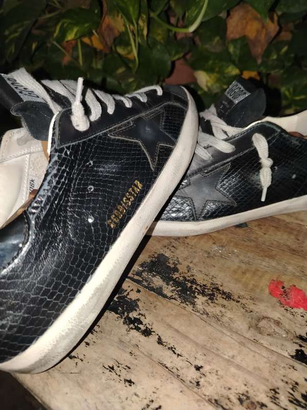 GOLDEN GOOSE 