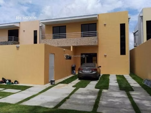 SE RENTA casa moderna y totalmente nueva