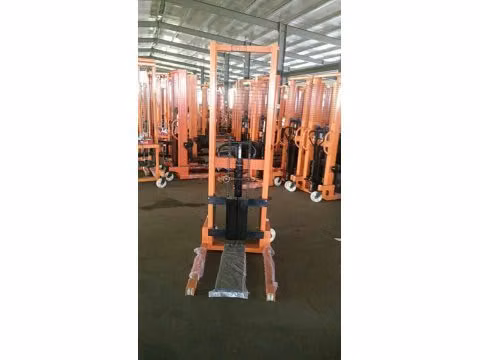 STACKER MECÁNICO, (APILADOR MANUAL ANGOSTO)