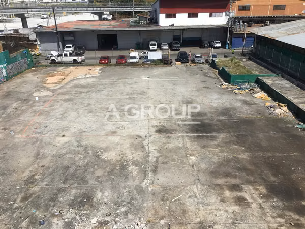 Se vende terreno en Pueblo Nuevo a 40 metros de la Transismica