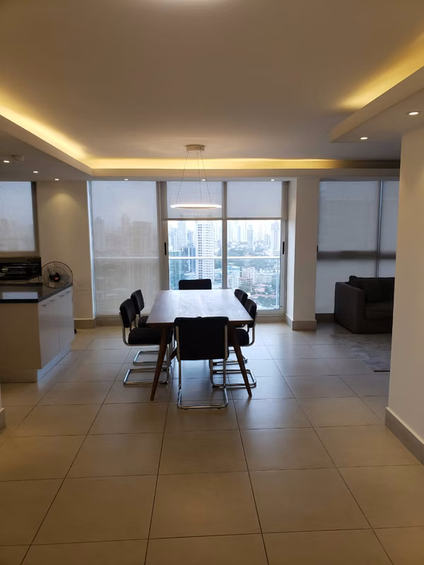 Venta de Apartamento en Obarrio, PH Park City, 2 rec., 117m2