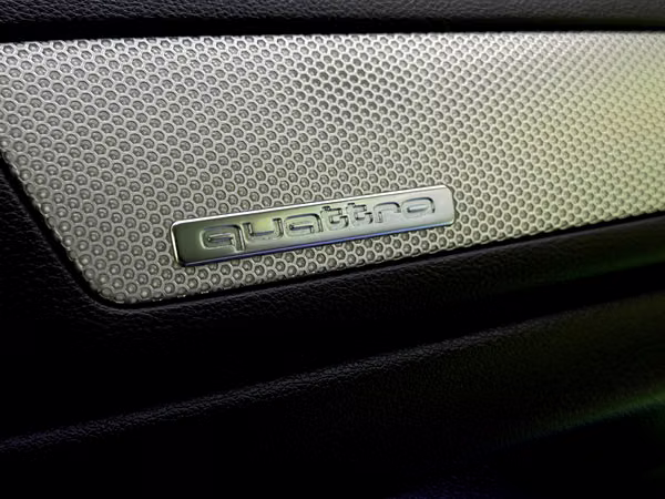 PORSCHE CAYENNE 2005 4X4 AUTOMATIC GIFTED A AUCTION.
