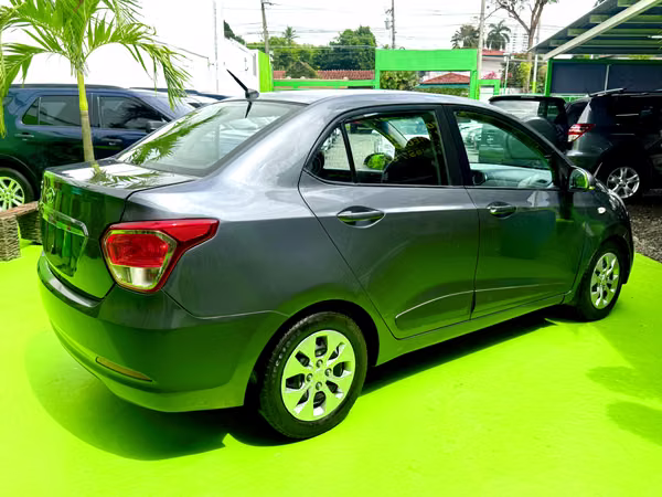 HYUNDAI GRAND I10 2016 AUTOMATICO excelente estado, como de agencia.