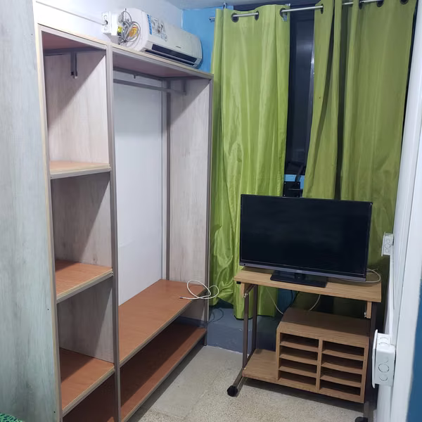 Cuarto Céntrico Iglesia del Carmen baño privado PAGO QUINCENAL