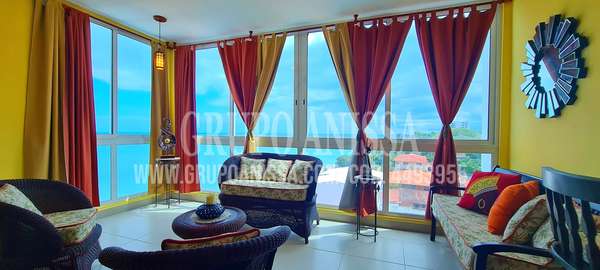 Se Vende Apartamento en Playa Corona con Vistas al Mar