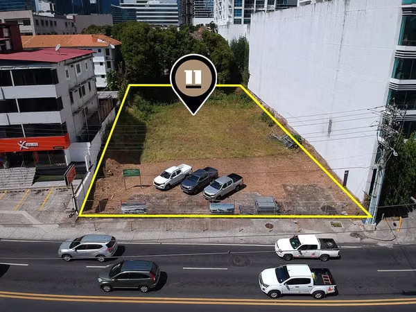 Se vende Terreno en Obarrio de 1,674.46m2