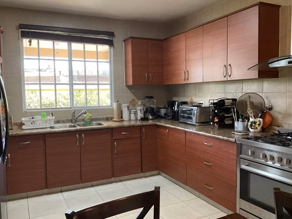 Sale of beautiful house located in the private residential Castel Novo
