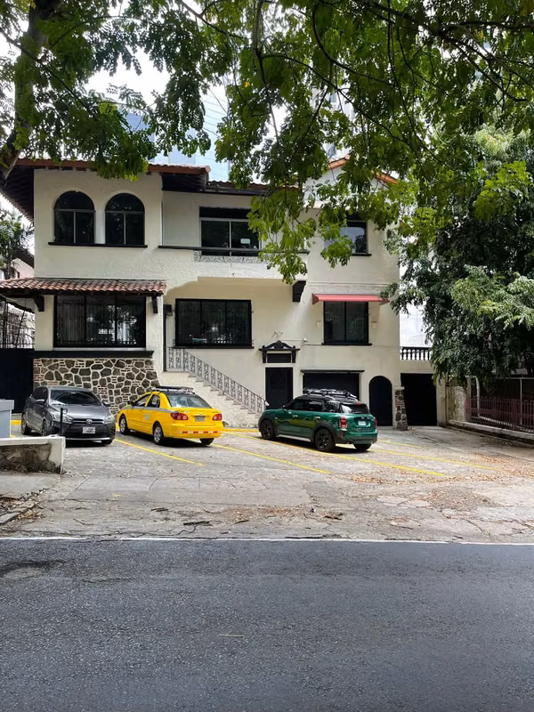 Venta Edificio uso comercial en Ave. Federico Boyd, Bella Vista, 900m2