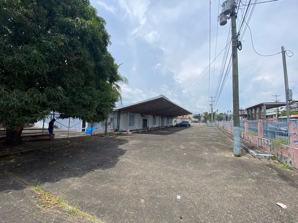 FIELD WITH GALERA IN JUAN DIAZ AV. JOSÉ AGUSTIN ARANGO