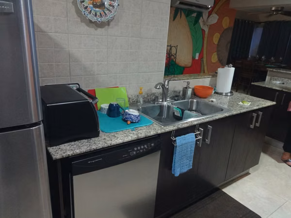 For Sale fully furnished Nueva Gorgona beach apartment (Panama)