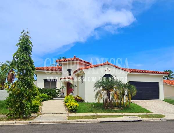 Se Vende Casa de Playa con Piscina en Vistamar San Carlos