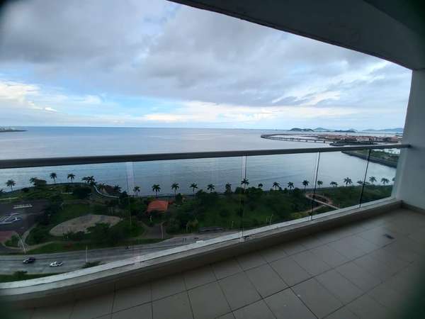 Sold or Rent Apartment in Avenida Balboa