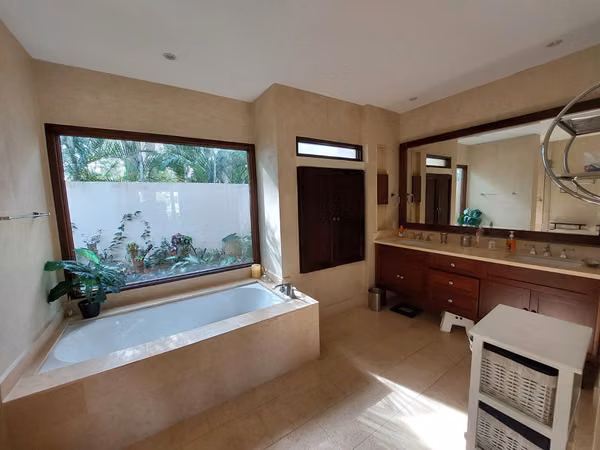 Villa for rent in buenaventura bristol for carnivals