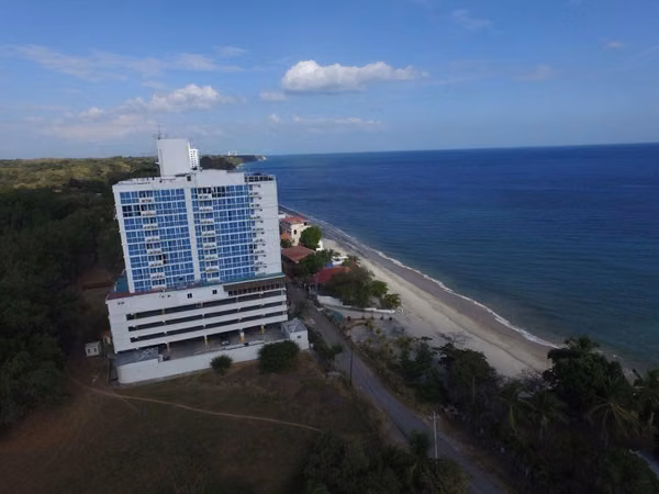FOR SALE NICE APARTMENT IN BEACH CROWN