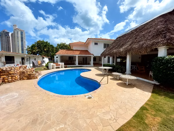For rent per night beach house at Coronado Comunity