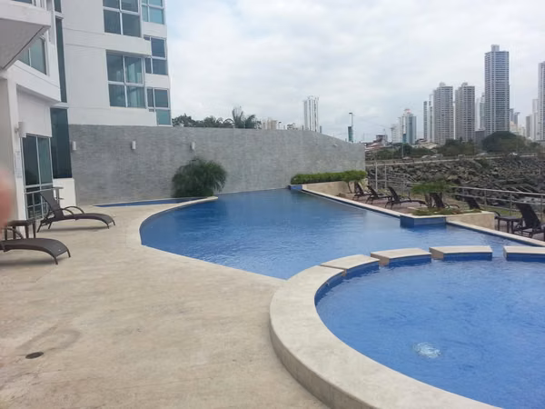 SELLING APARTMENT IN PH OCEANAIRE