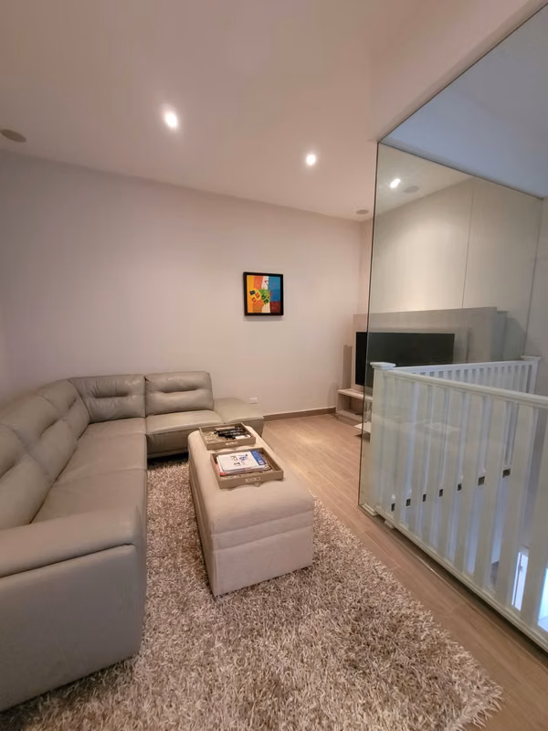 PEARL duplex 4 bedrooms $795,000