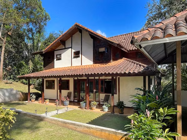 Amazing exotic-wood house 30 minutes from the city, now $299,000. ID 17970