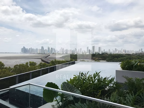 Se vende apartamento en Costa del Este, Upper East