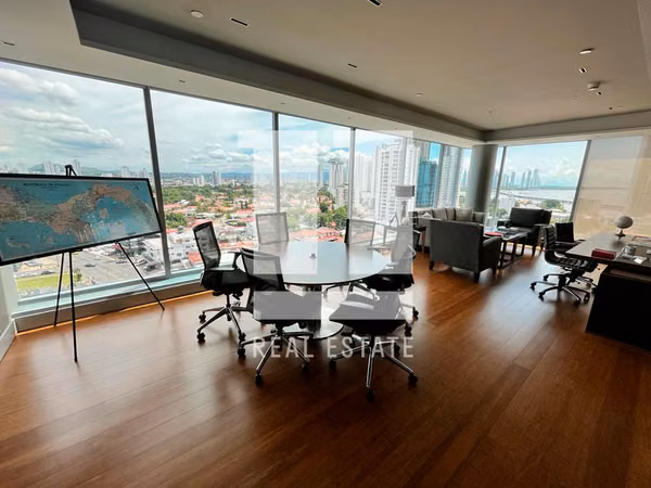 Se vende Oficinas en calle 50, Torre BMW