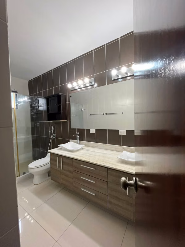 SE VENDE APARTAMENTO EN PH BRISA MARINA, COSTA DEL ESTE.