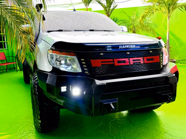 FORD RANGER XLT 2014 4X4 TURBO DIESEL SUPER OFFER READY FOR ANY TERRAIN.