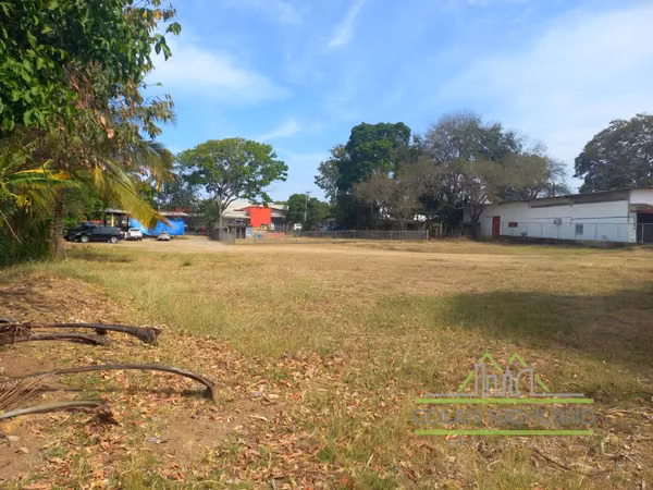 Se Vende Terreno de 4735 m2 en Las Tablas