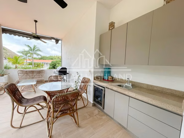 Sold Suitable in Punta Barco