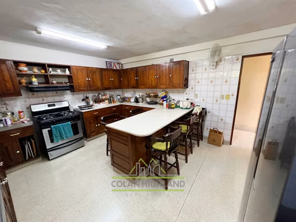 House for Sale in Los Angeles, Betania