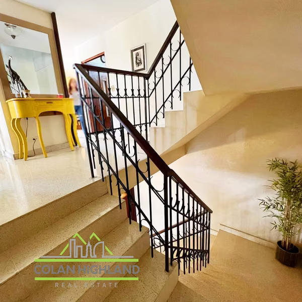 House for Sale in Los Angeles, Betania
