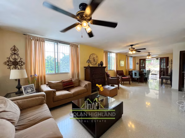 House for Sale in Los Angeles, Betania