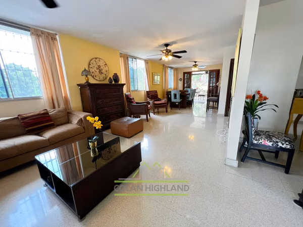 House for Sale in Los Angeles, Betania