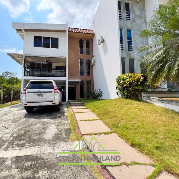 House for Sale in Los Angeles, Betania