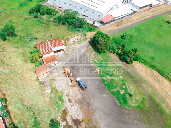 Se Vende Terreno en Avenida Domingo Díaz, Villa Lucre