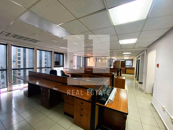 Se vende oficina en Torre Humboldt
