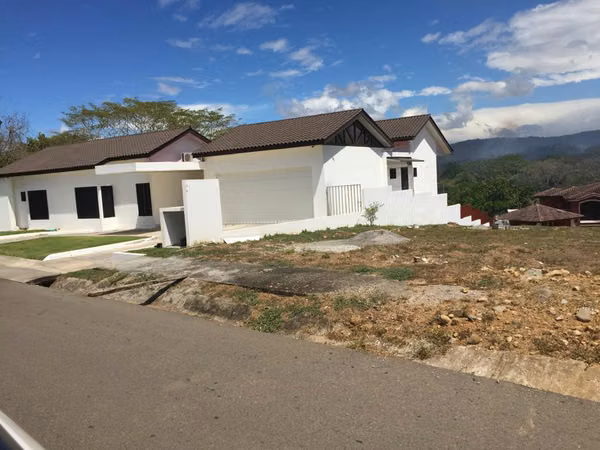Luxury house for sale in David - Hacienda Rio Cruz