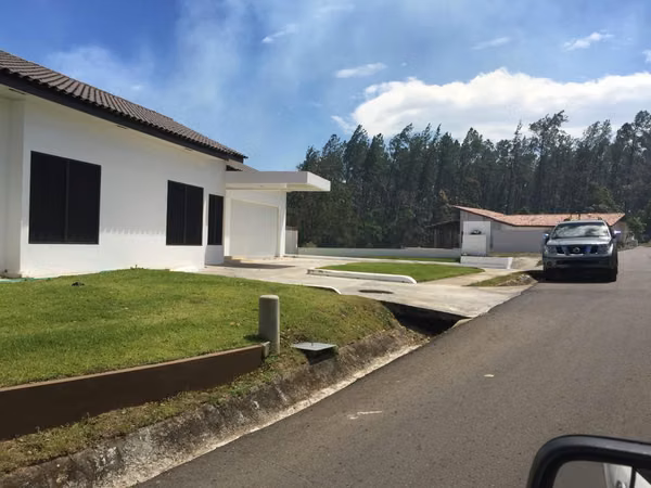 Luxury house for sale in David - Hacienda Rio Cruz