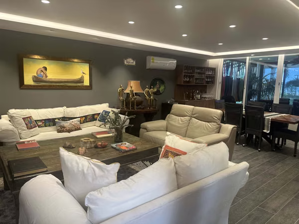 SELLS BEACH HOUSE WITH POOL AND BOHIO IN VISTAMAR SAN CARLOS