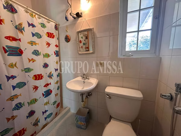 Oportunidad! Se Vende bella Casa de Playa 3 en 1  Frente al Mar en Gorgona!