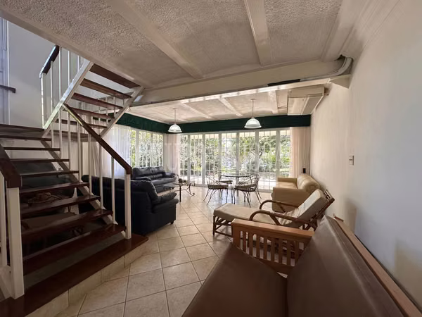 Oportunidad! Se Vende bella Casa de Playa 3 en 1  Frente al Mar en Gorgona!