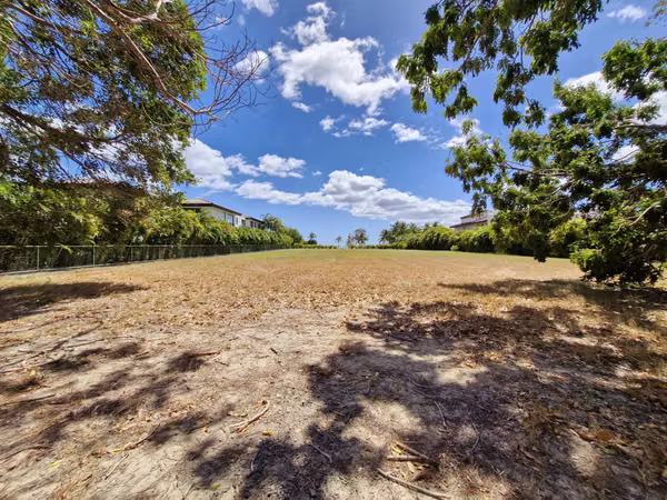 BUENAVENTURA BEACHFRONT LOT 5,004 m² US$4,900,000